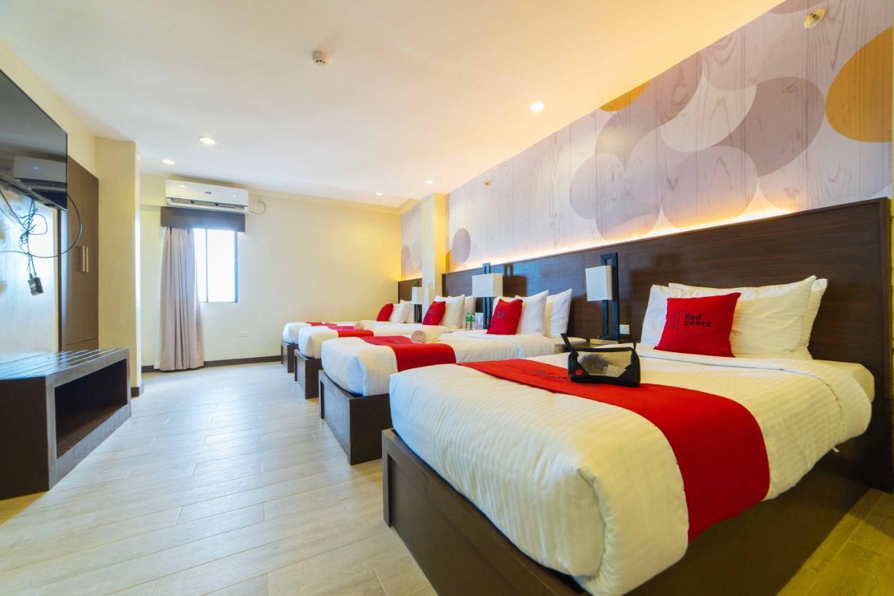 Reddoorz Premium @ Sta Rosa Tagaytay Road Ξενοδοχείο Silang Εξωτερικό φωτογραφία
