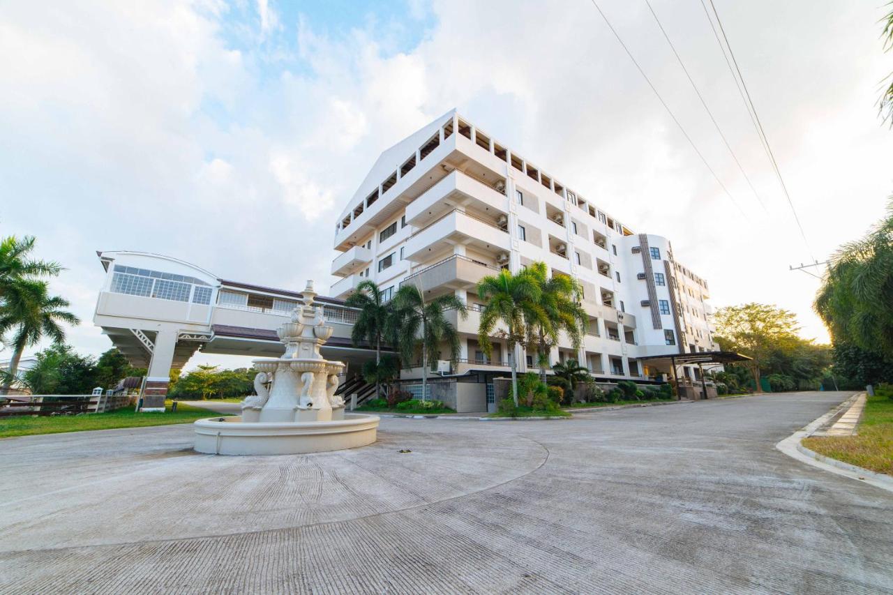 Reddoorz Premium @ Sta Rosa Tagaytay Road Ξενοδοχείο Silang Εξωτερικό φωτογραφία