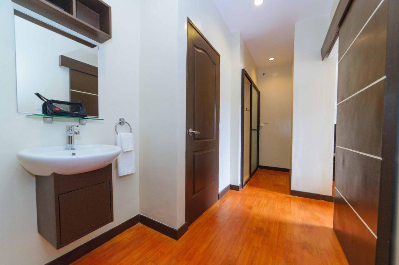 Reddoorz Premium @ Sta Rosa Tagaytay Road Ξενοδοχείο Silang Εξωτερικό φωτογραφία