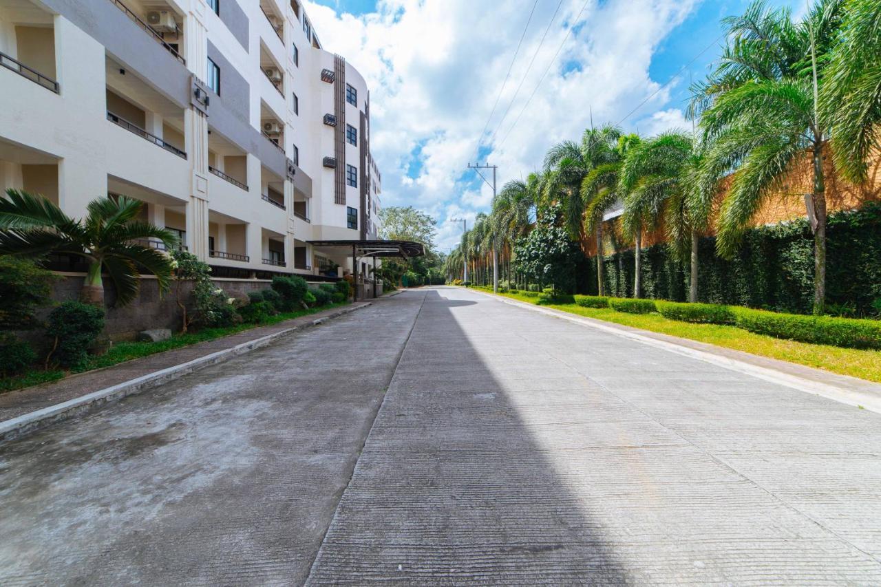 Reddoorz Premium @ Sta Rosa Tagaytay Road Ξενοδοχείο Silang Εξωτερικό φωτογραφία