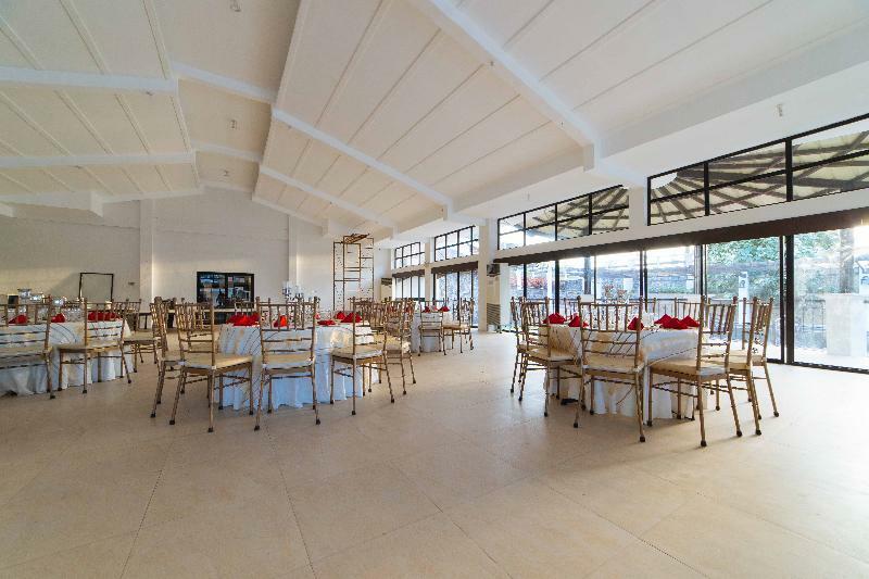 Reddoorz Premium @ Sta Rosa Tagaytay Road Ξενοδοχείο Silang Εξωτερικό φωτογραφία
